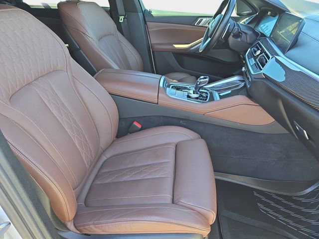 Used 2022 BMW X6 M50i w/ Executive Package image 12