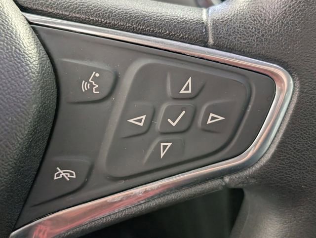 Used 2018 Chevrolet Equinox LS image 16