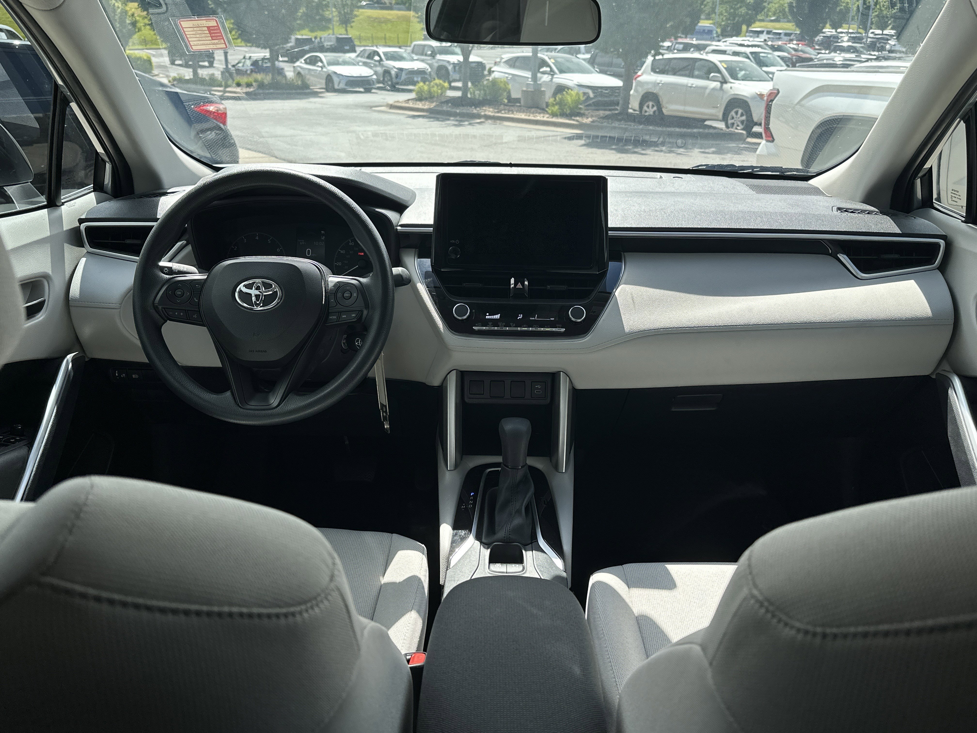 Used 2023 Toyota Corolla Cross L FWD image 22