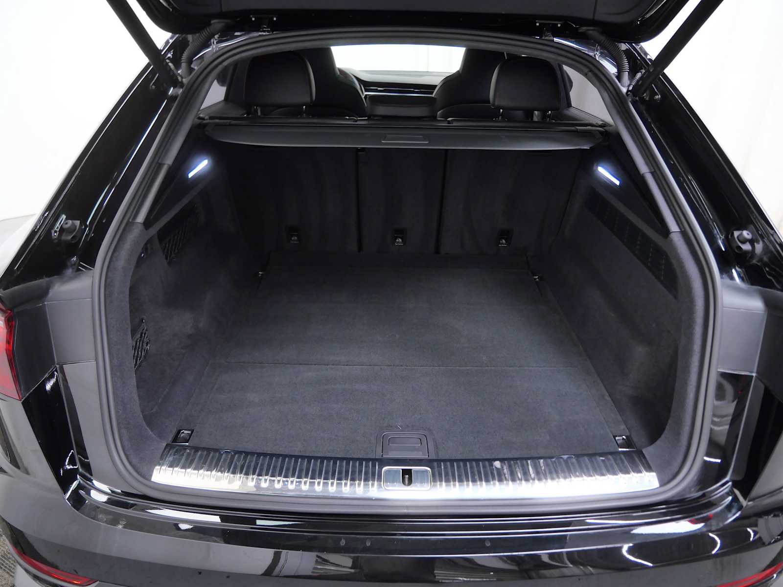 Used 2025 Audi RS Q8 performance AWD/4WD image 18