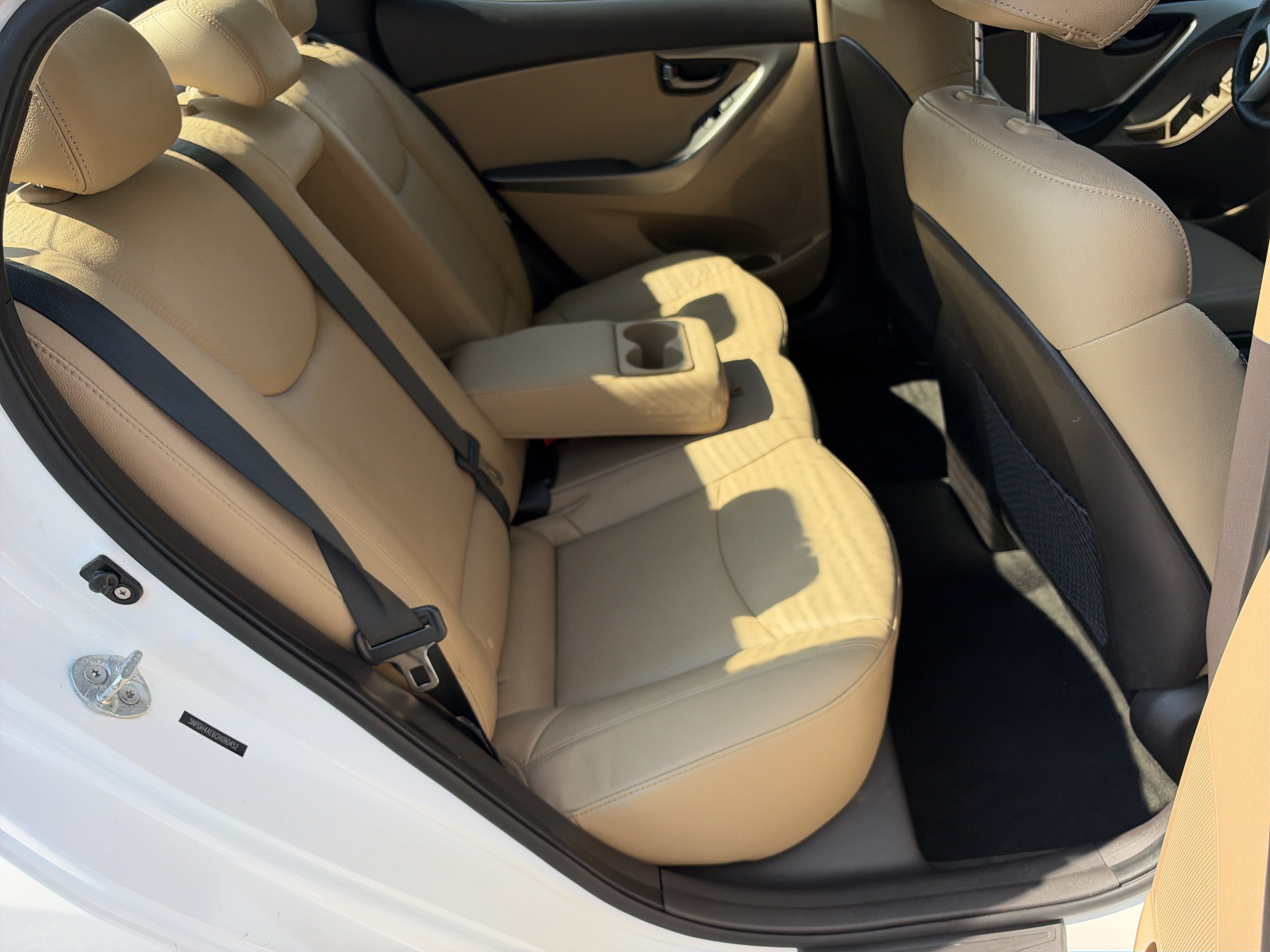 Used 2012 Hyundai Elantra Limited FWD image 18