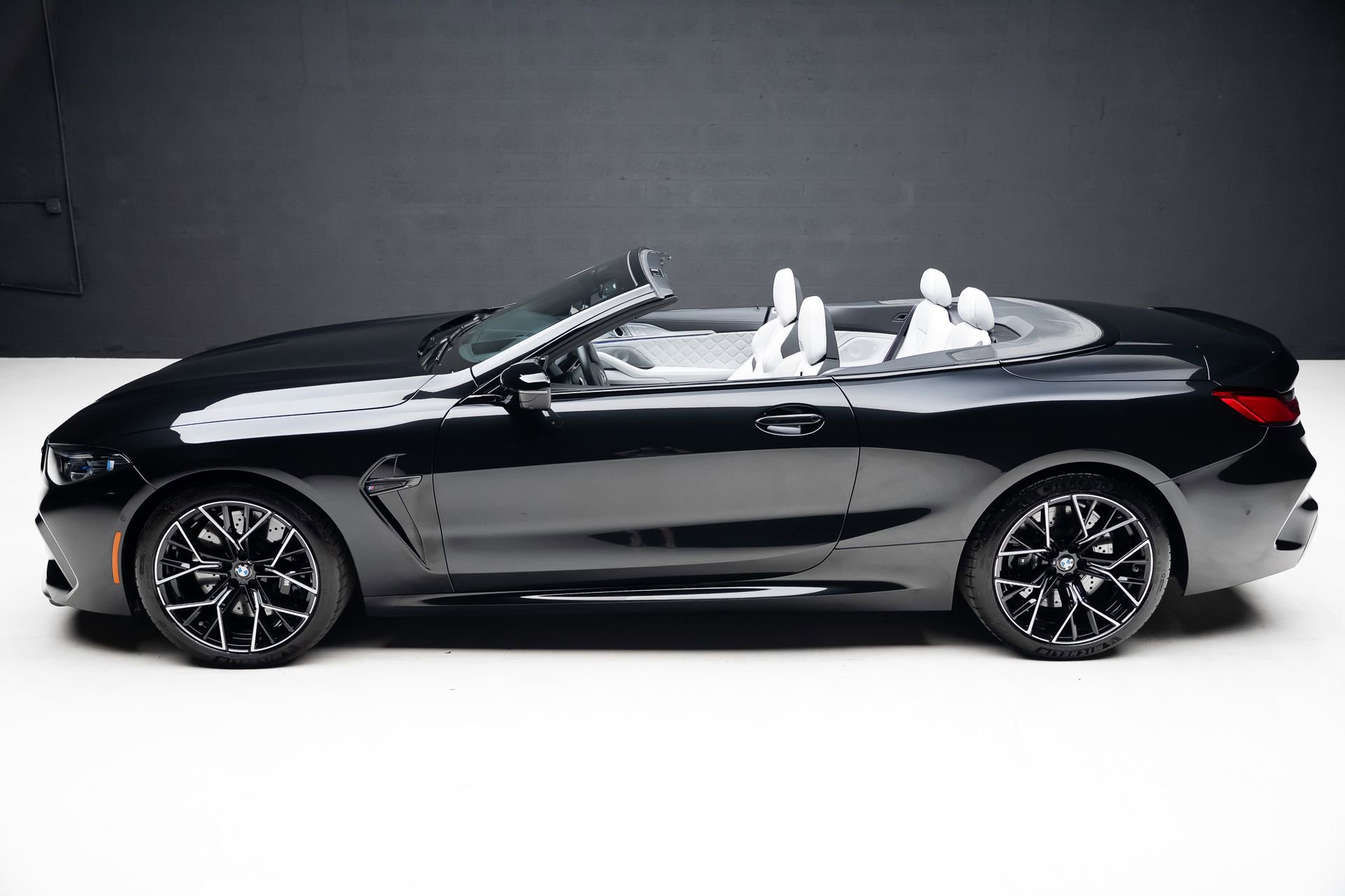 Used 2024 BMW M8 Competition image 19