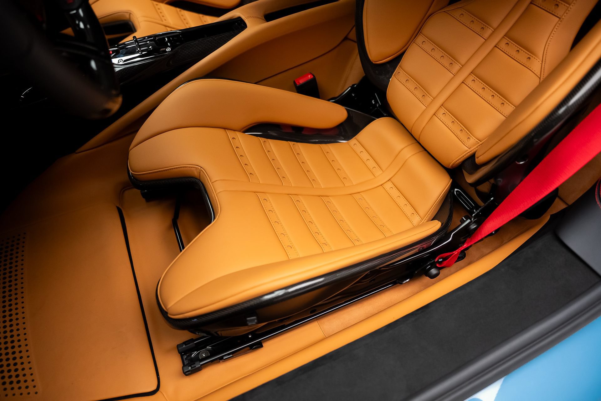 Used 2025 Ferrari 296 GTB RWD image 66