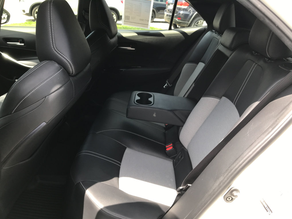 Used 2019 Toyota Corolla XSE FWD image 25