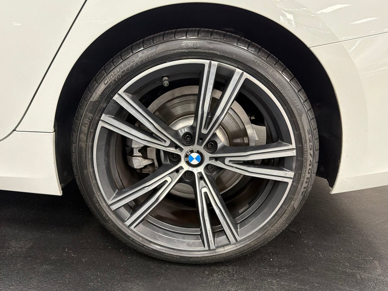 Used 2021 BMW 330i Sedan w/ Convenience Package RWD image 17