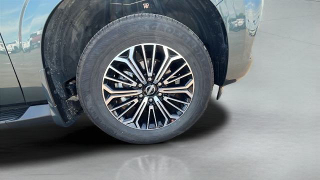 Certified 2026 Nissan Armada Platinum AWD/4WD image 31