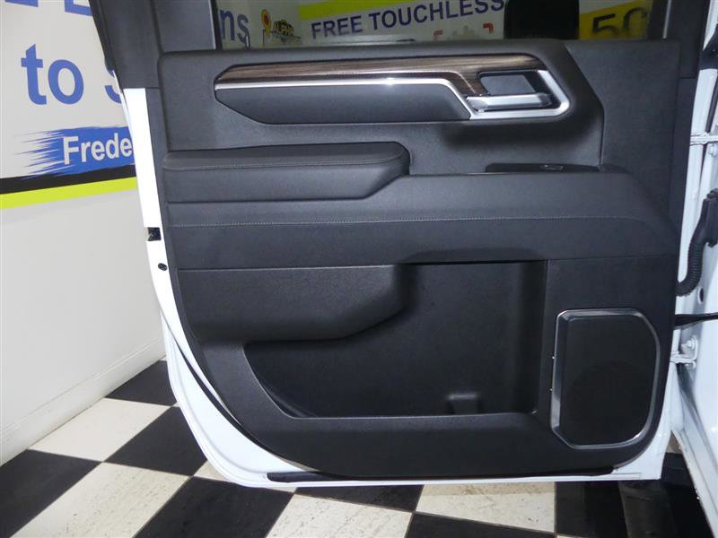 Used 2025 Chevrolet Silverado 3500 LT image 28