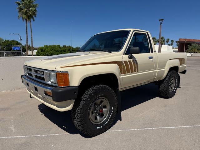 Used 1987 Toyota Pickup 4x4 Regular Cab image 4