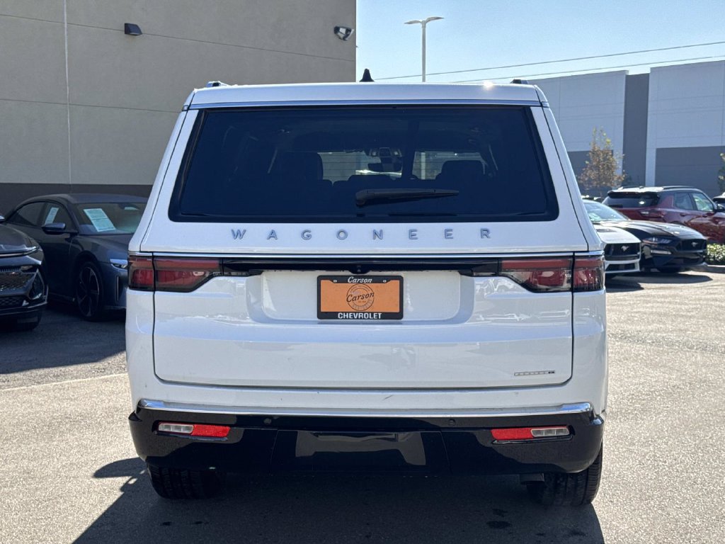 Used 2024 Jeep Wagoneer Series II RWD image 4