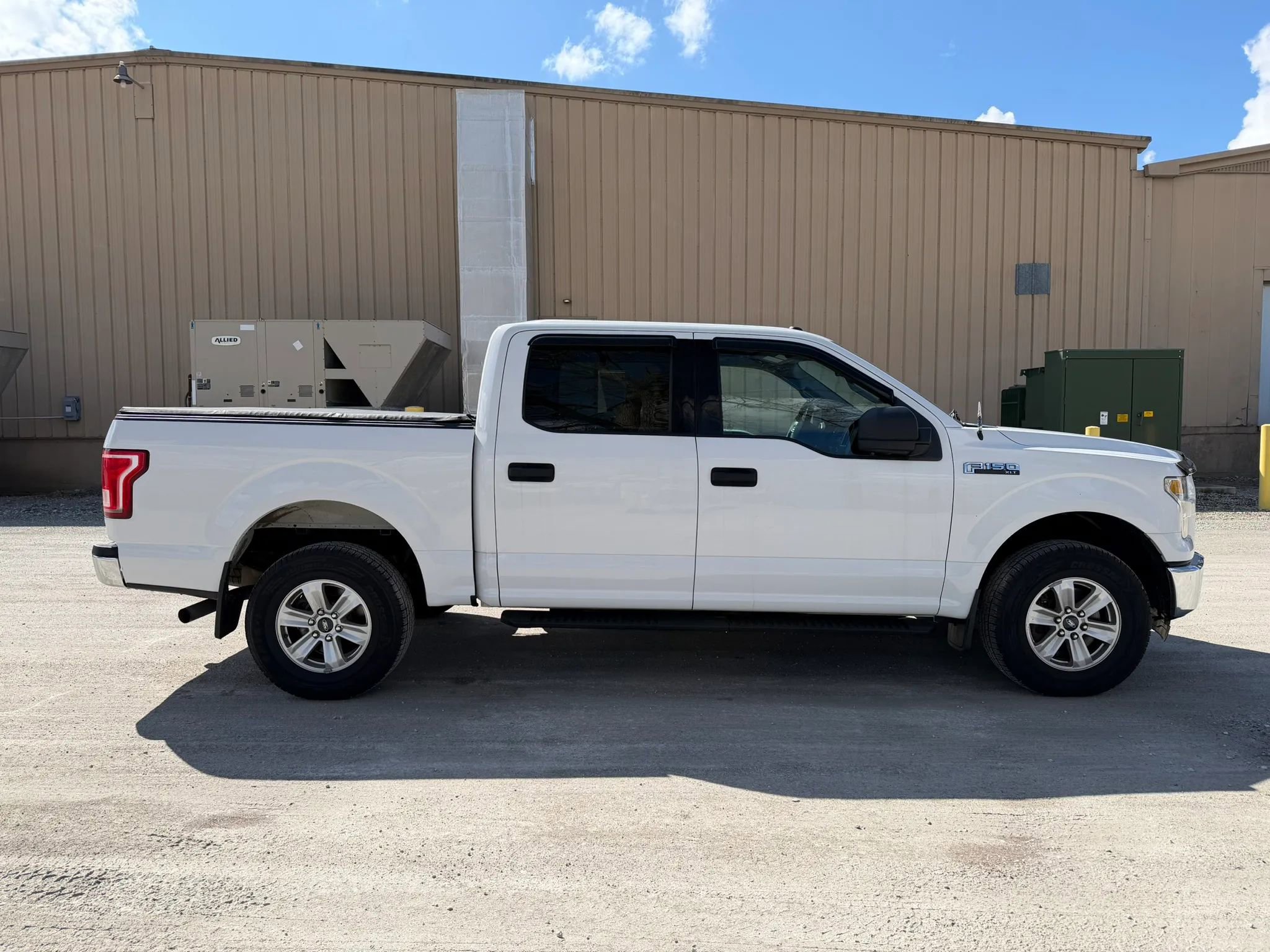 Used 2016 Ford F150 XLT image 4