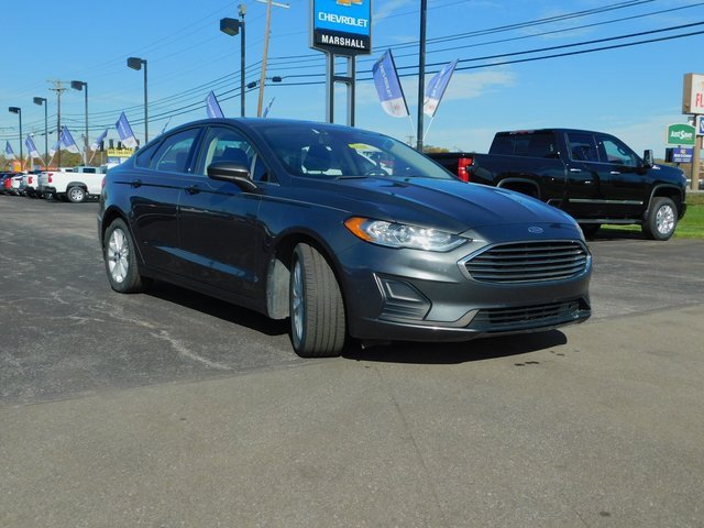 Used 2020 Ford Fusion SE image 4