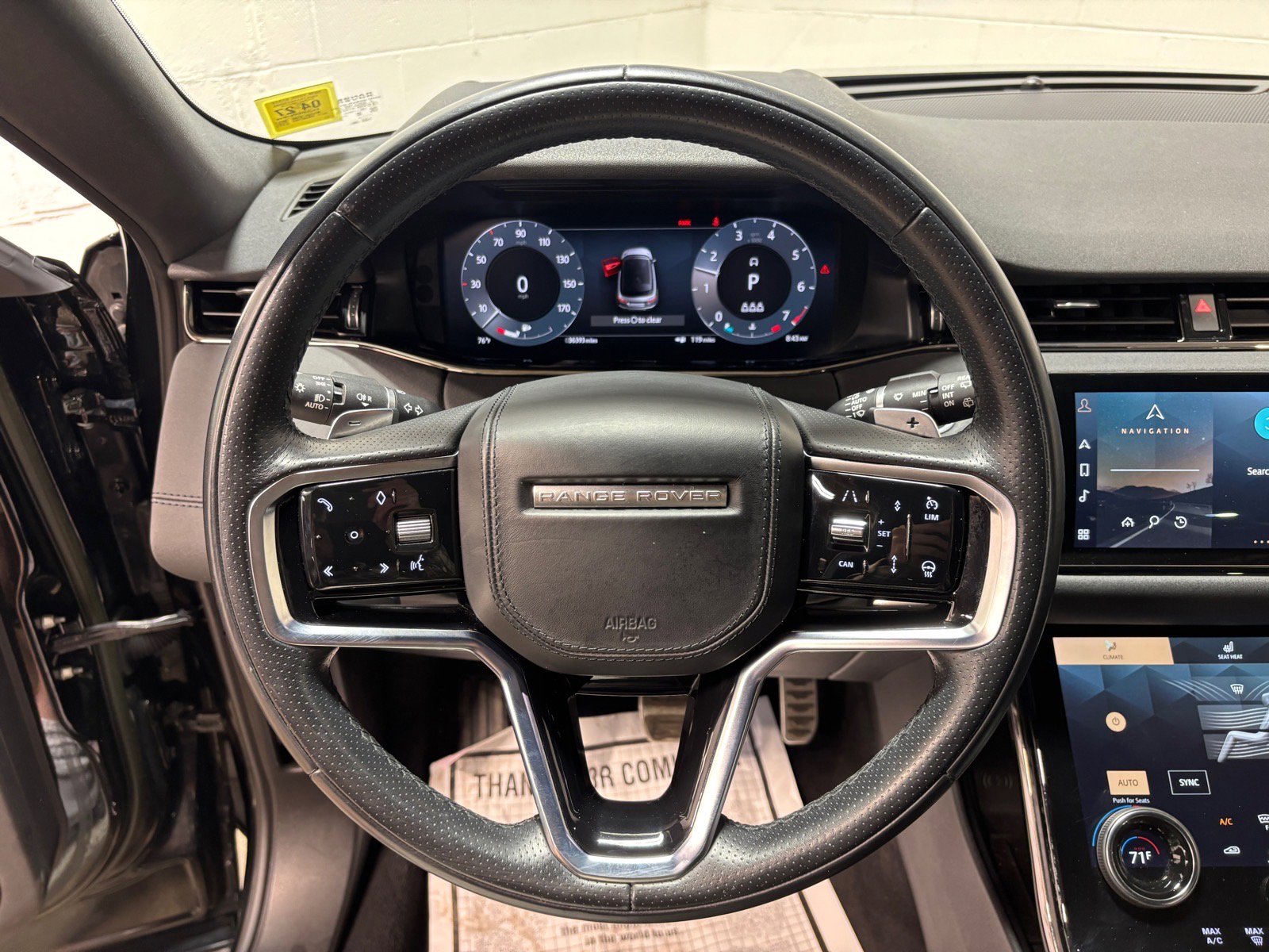 Used 2023 Land Rover Range Rover Evoque R-Dynamic SE AWD/4WD image 17