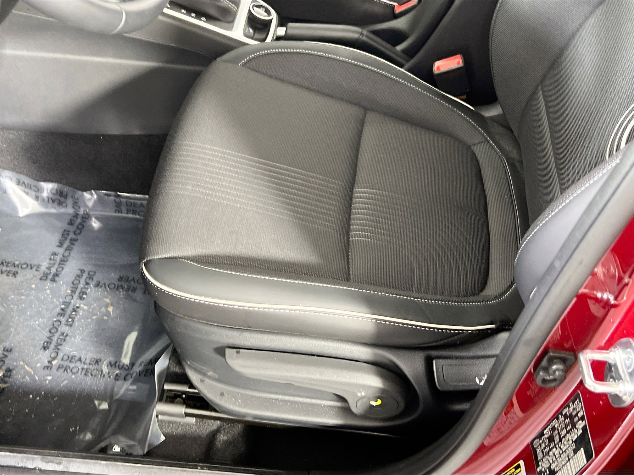 Used 2024 Hyundai Venue Limited image 18