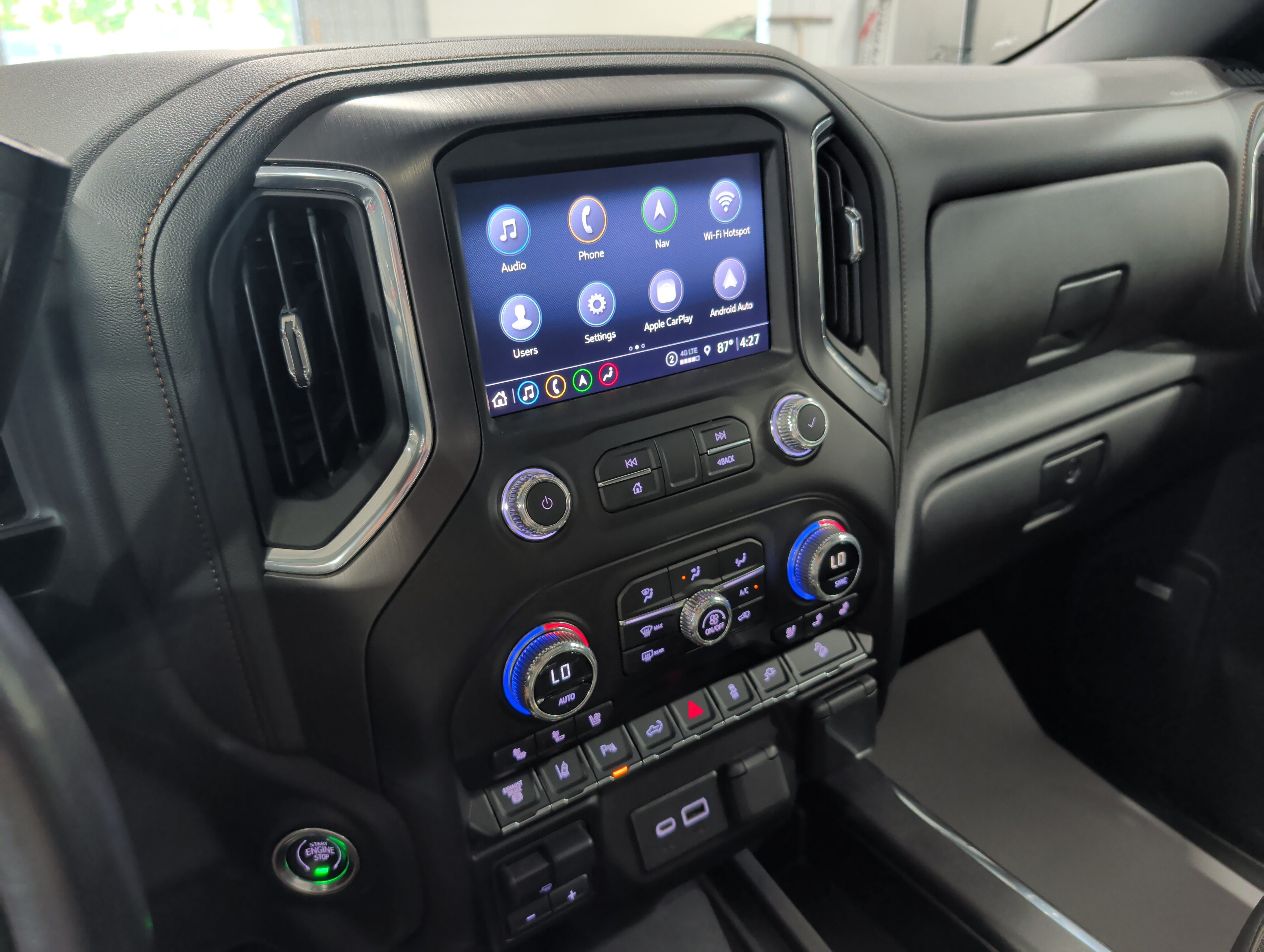 Used 2023 GMC Sierra 2500 AT4 w/ AT4 Premium Plus Package AWD/4WD image 10