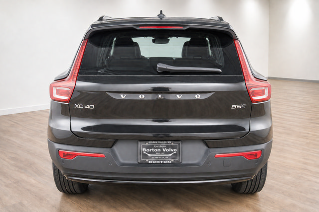 Certified 2026 Volvo XC40 B5 Plus w/ Protection Package Premier AWD/4WD image 4