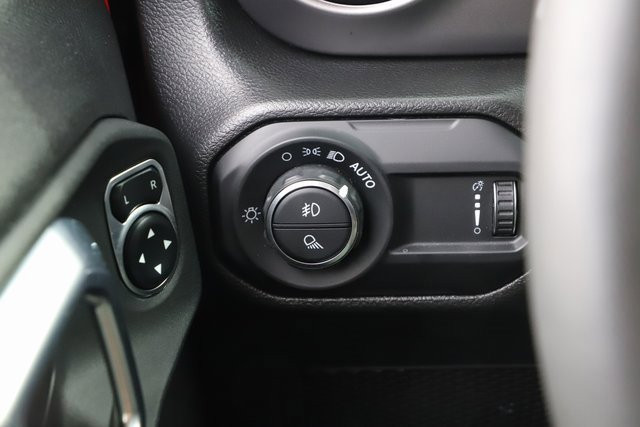 Used 2023 Jeep Gladiator Willys image 35