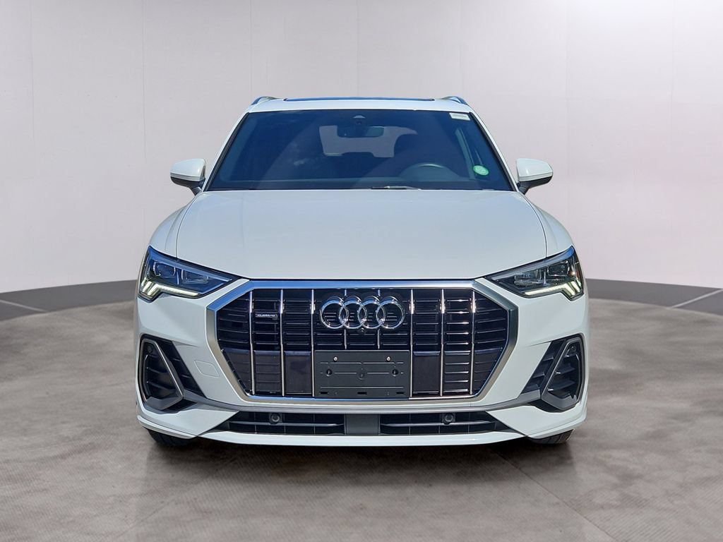 Certified 2025 Audi Q3 2.0T Premium Plus w/ Premium Plus Package AWD/4WD image 2