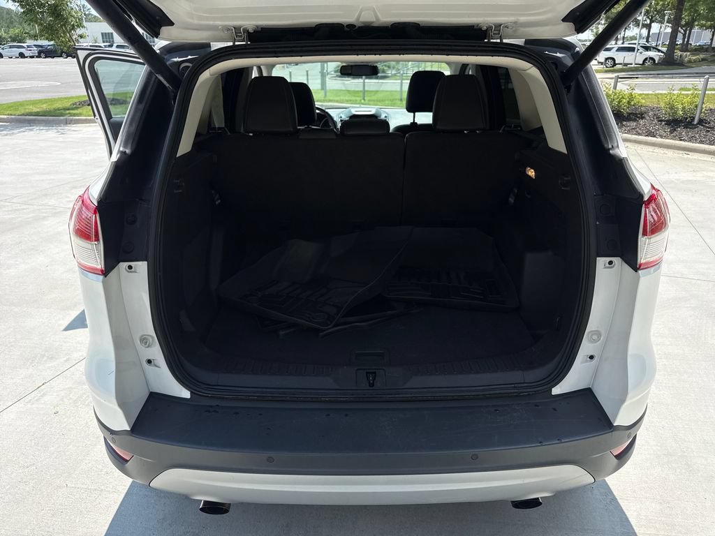Used 2015 Ford Escape Titanium w/ Equipment Group 301A AWD/4WD image 32