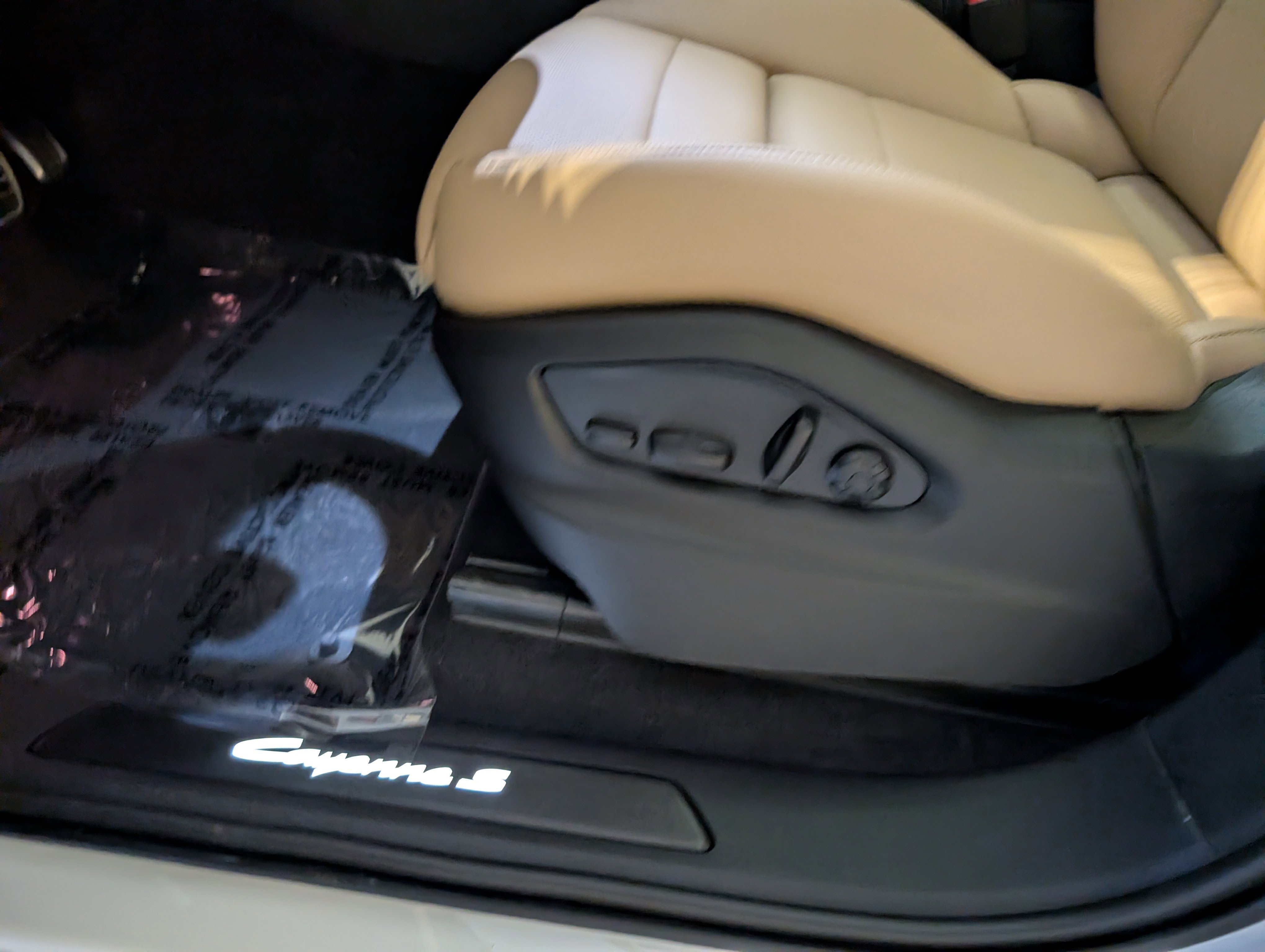 New 2026 Porsche Cayenne S image 18