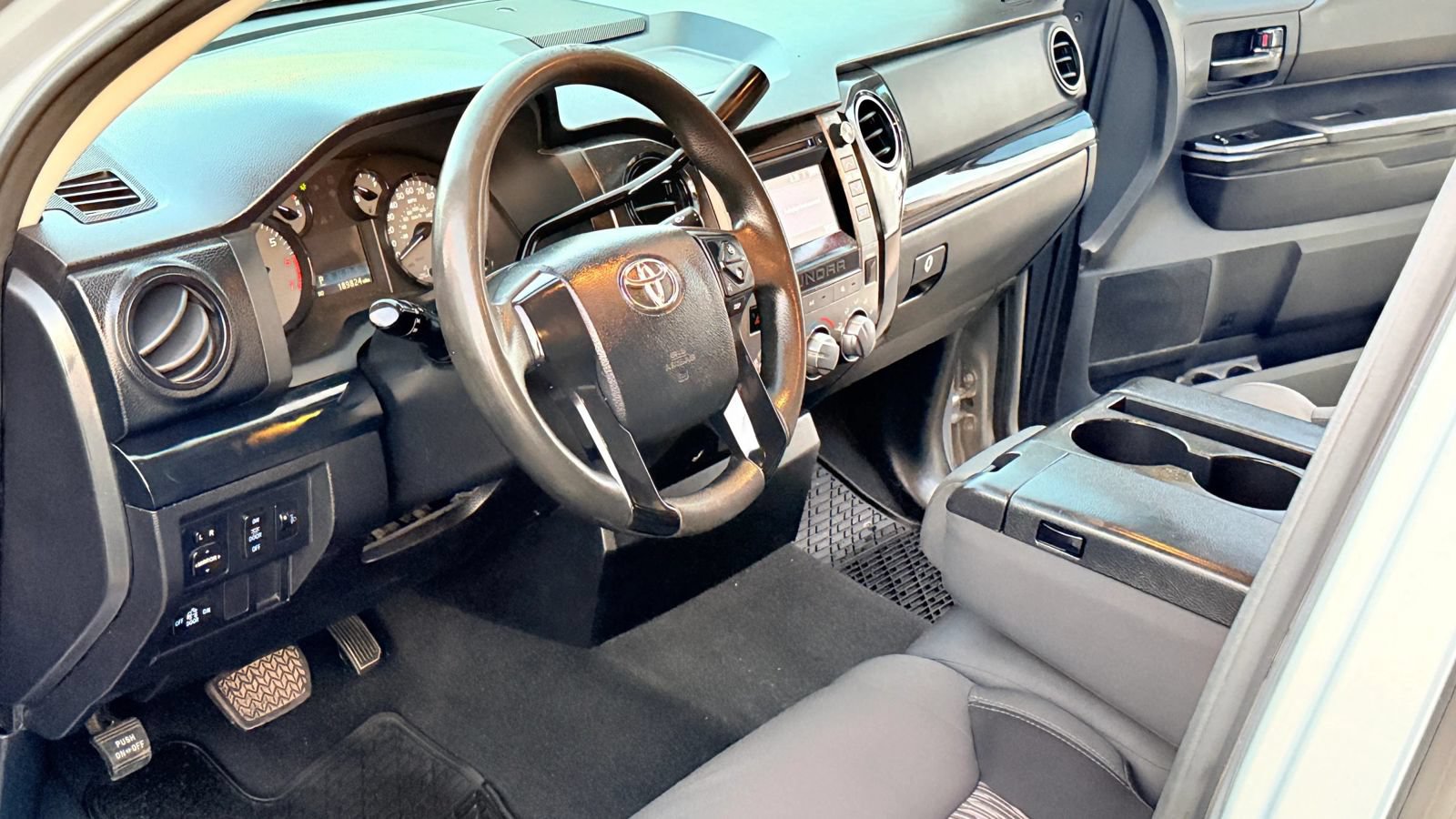 Used 2014 Toyota Tundra SR AWD/4WD image 8