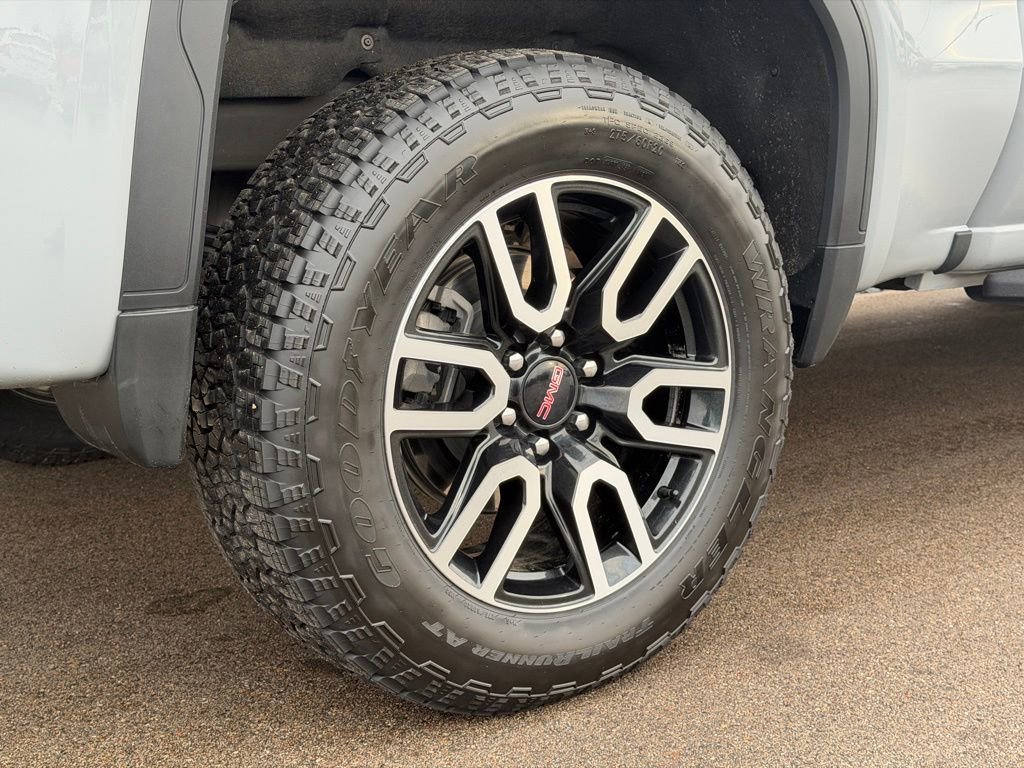 Used 2024 GMC Sierra 1500 AT4 w/ AT4 Premium Package image 26