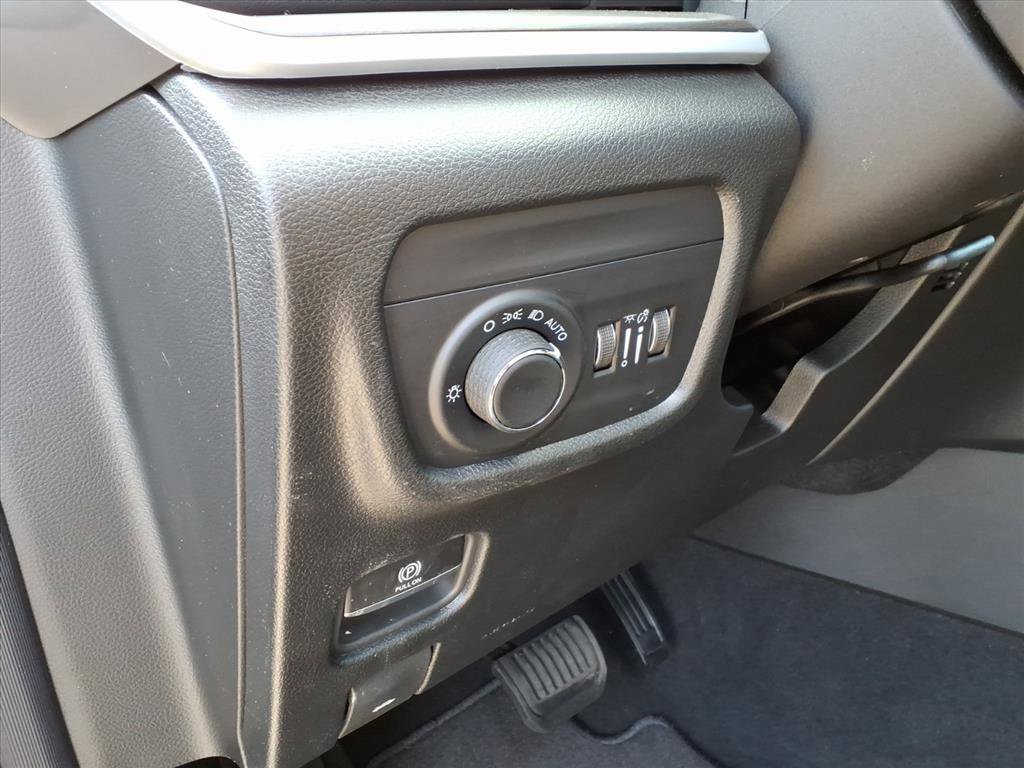 New 2026 Jeep Grand Cherokee Altitude image 20