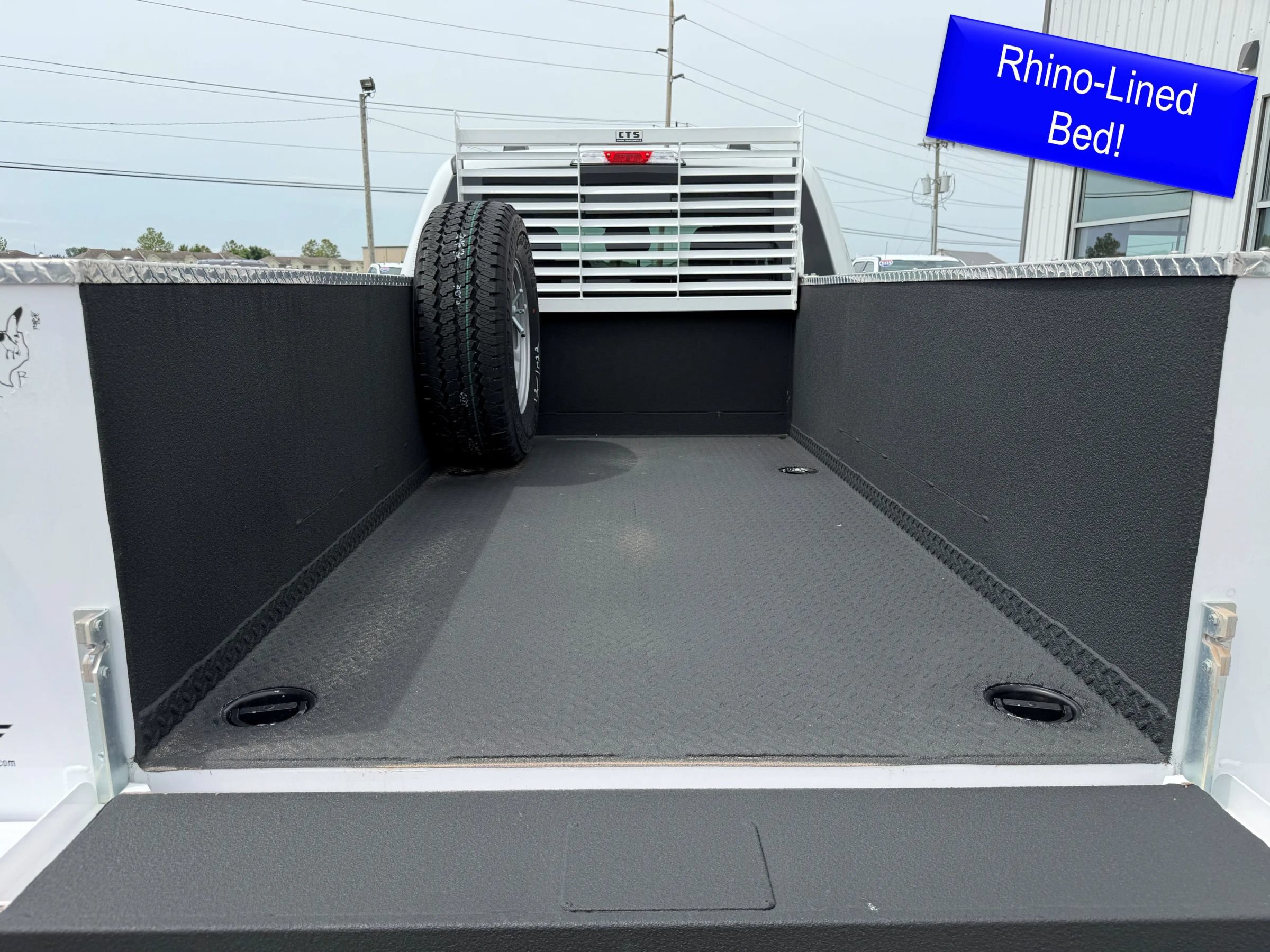 Used 2025 Ford F350 XLT AWD/4WD image 4