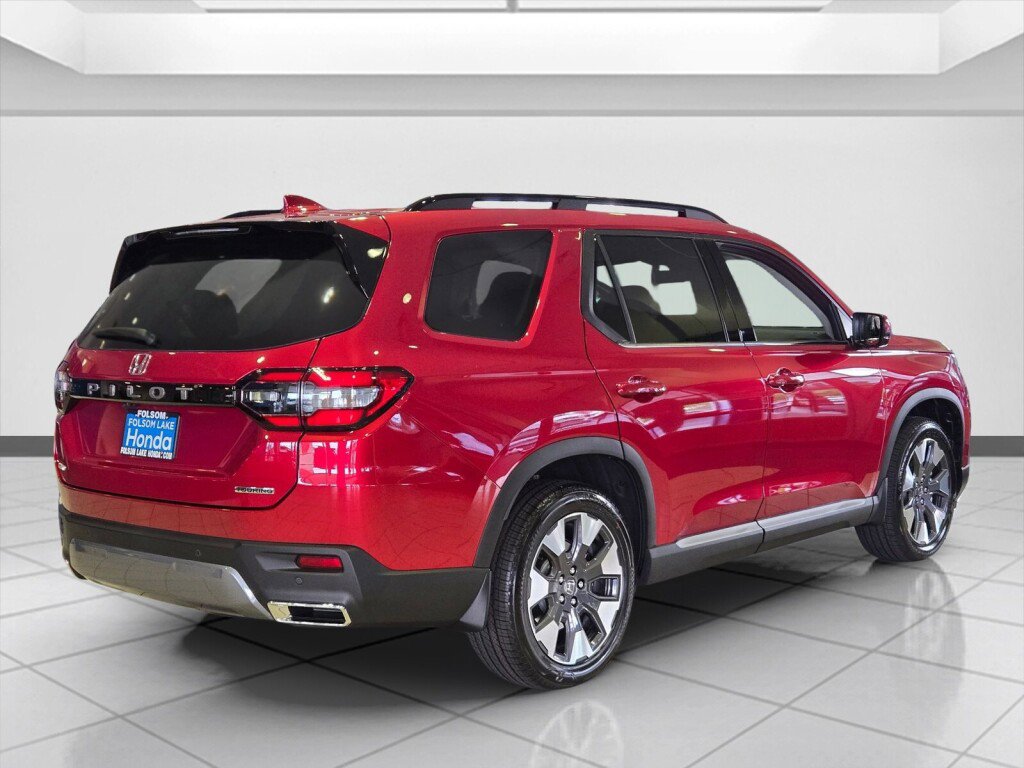 New 2026 Honda Pilot Touring image 4