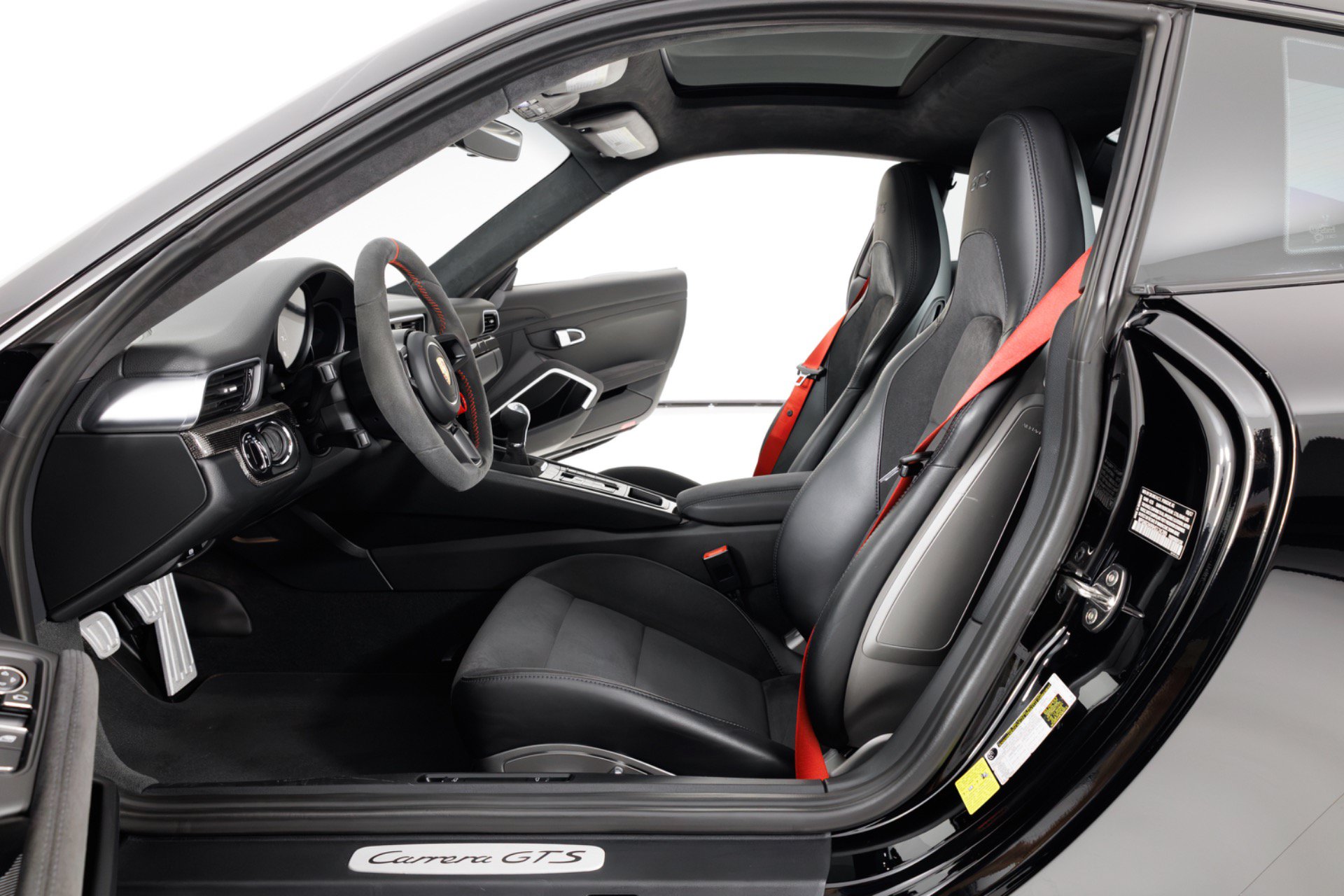 Used 2017 Porsche 911 Carrera GTS RWD image 14