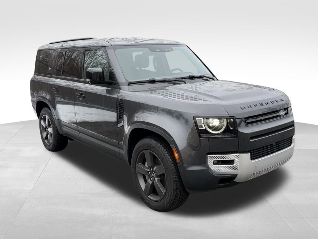 Used 2024 Land Rover Defender 130 S image 3