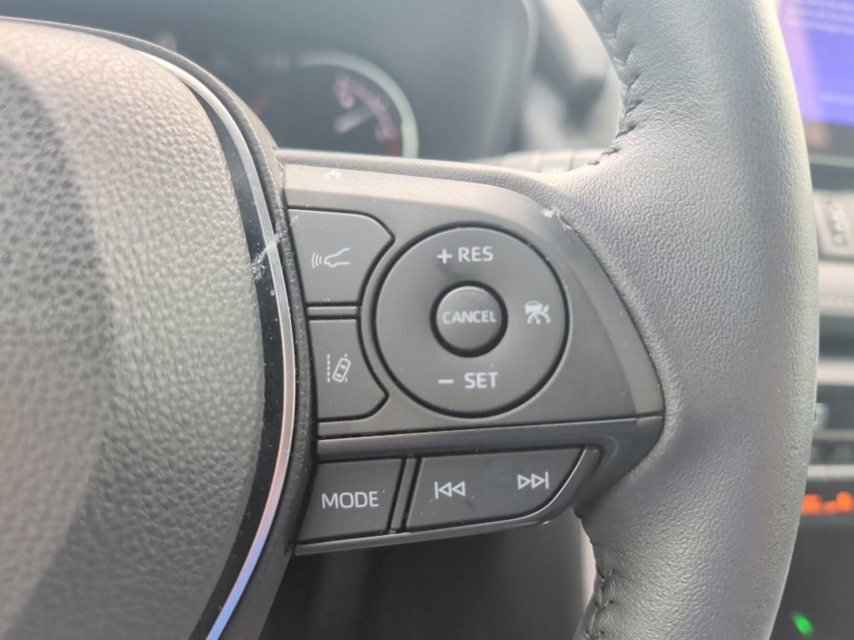 Used 2024 Toyota RAV4 XLE Premium AWD/4WD image 19