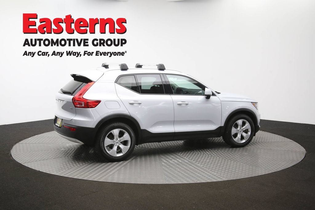 Used 2021 Volvo XC40 T4 Momentum FWD image 41