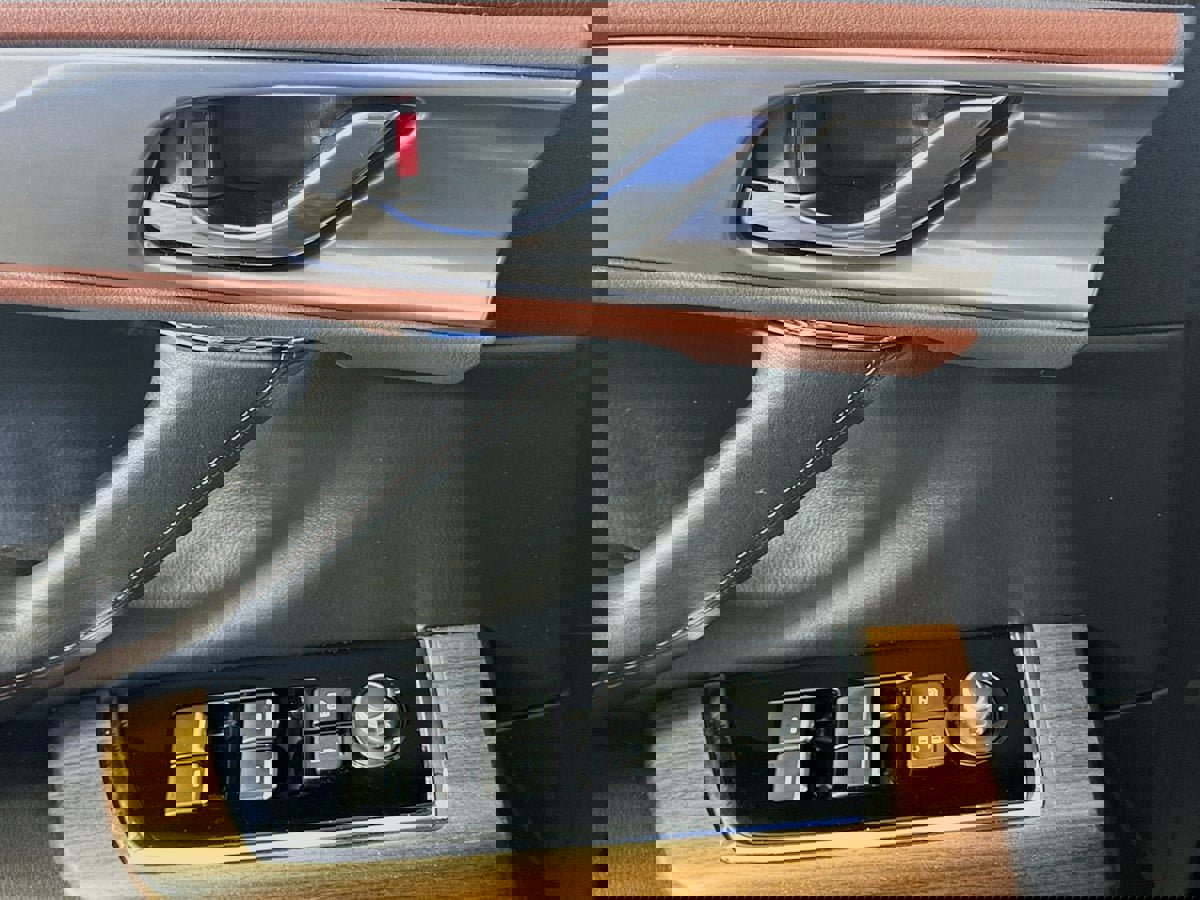 Used 2018 MAZDA CX-9 Signature image 25