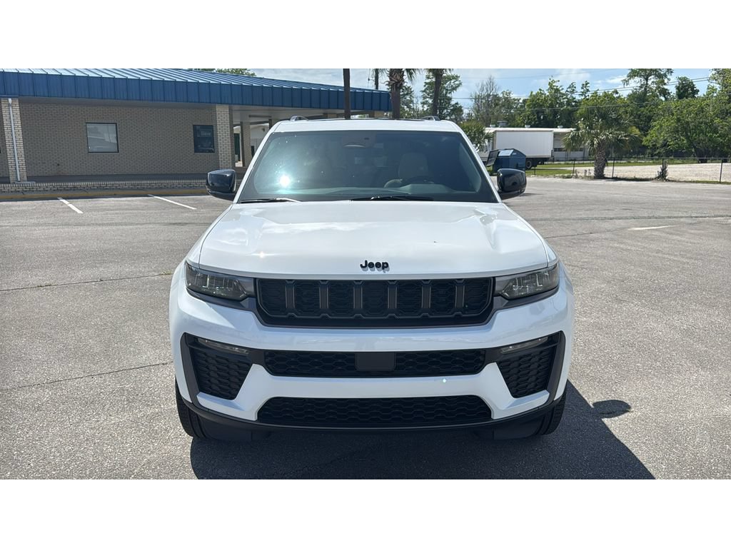New 2026 Jeep Grand Cherokee Limited w/ Limited Altitude Package RWD image 9