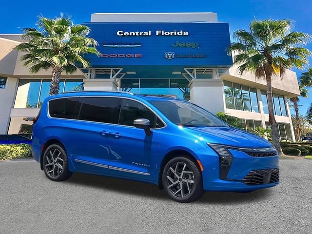 New 2027 Chrysler Pacifica Pinnacle w/ Theater Group AWD/4WD image 2
