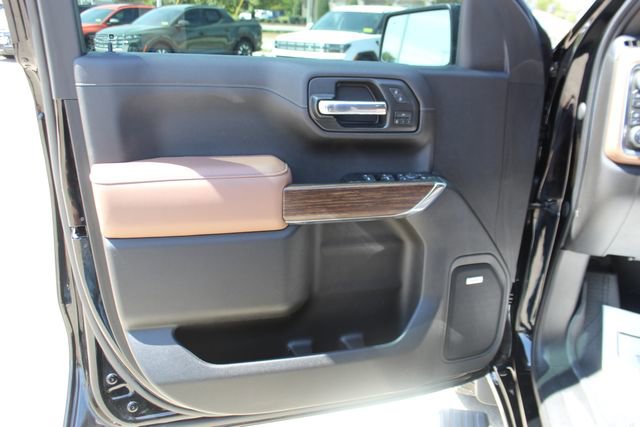 Used 2022 Chevrolet Silverado 1500 High Country w/ Safety Package II AWD/4WD image 11