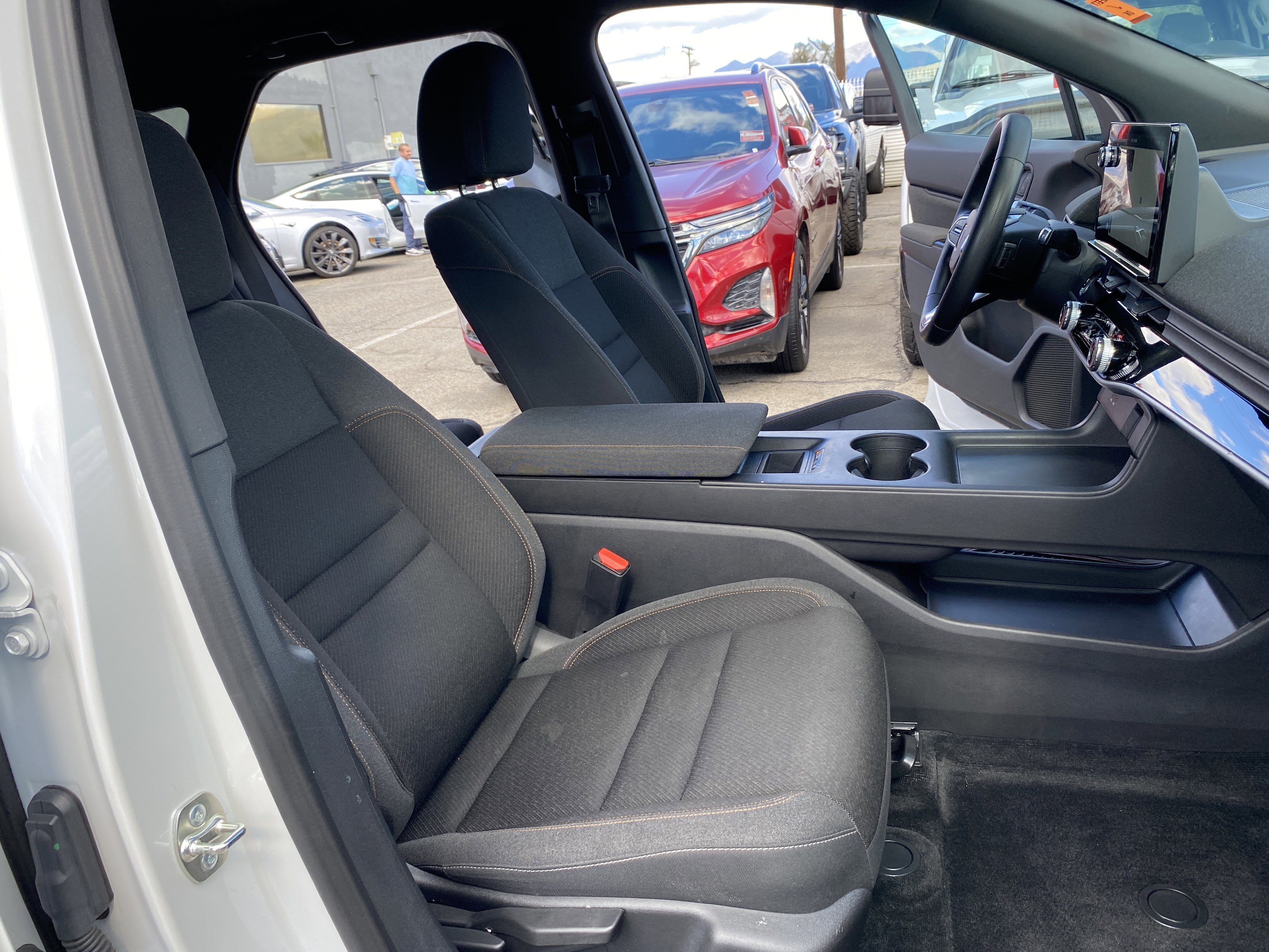 Used 2024 Honda Prologue EX image 25