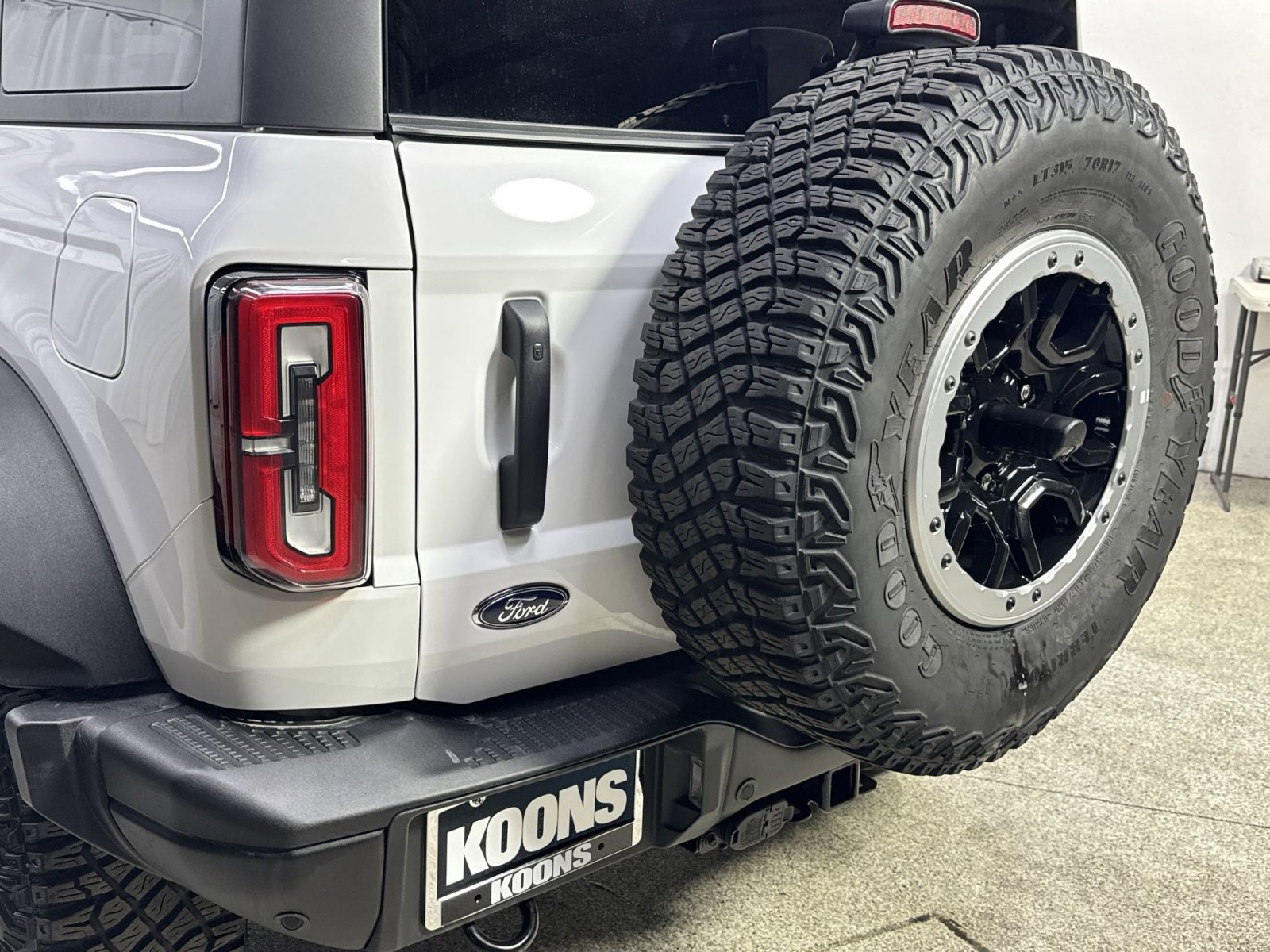 Used 2023 Ford Bronco Badlands image 30