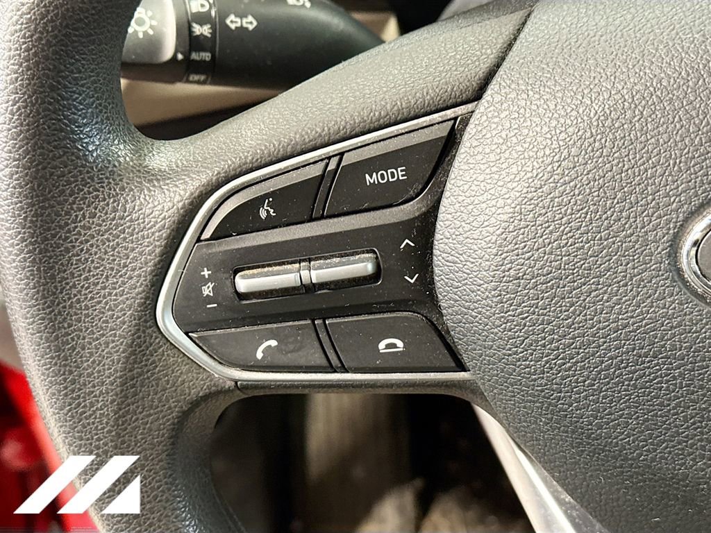 Used 2020 Hyundai Santa Fe SE image 12