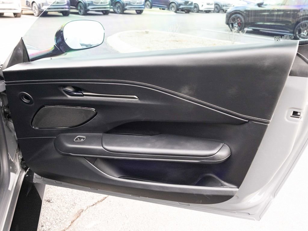 Used 2025 Aston Martin V8 Vantage Coupe image 49