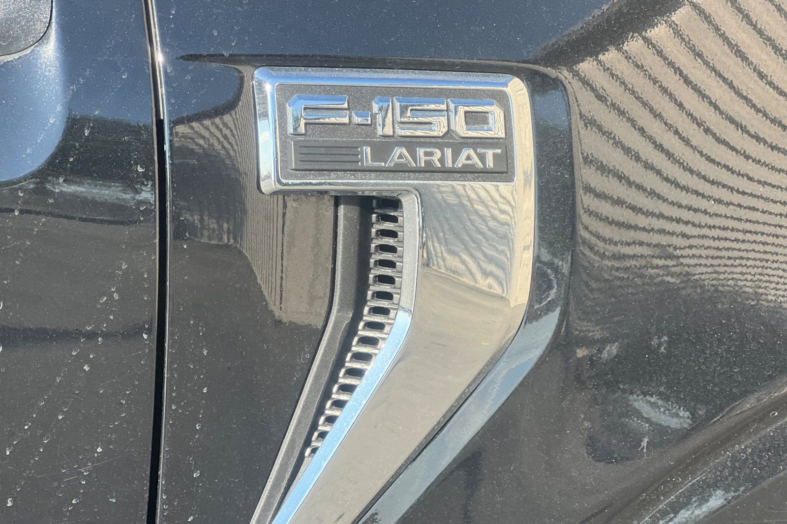 Used 2023 Ford F150 Lariat w/ FX4 Off-Road Package AWD/4WD image 29