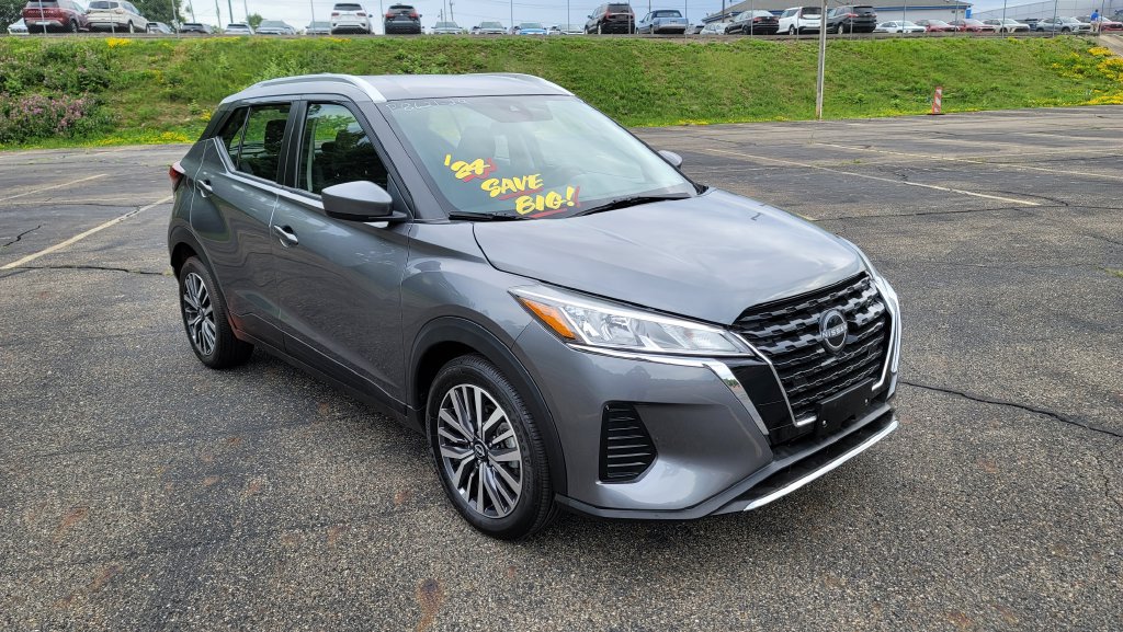 Used 2024 Nissan Kicks SV FWD image 16