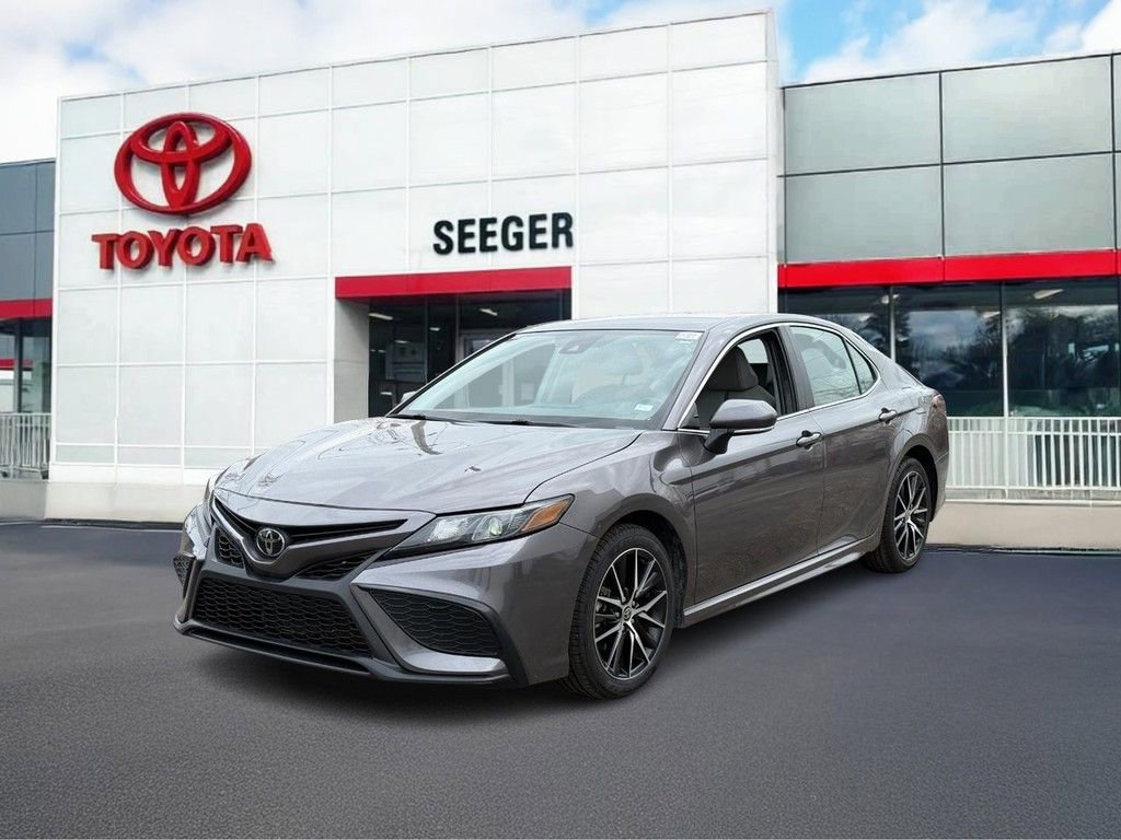 Used 2023 Toyota Camry SE image 9