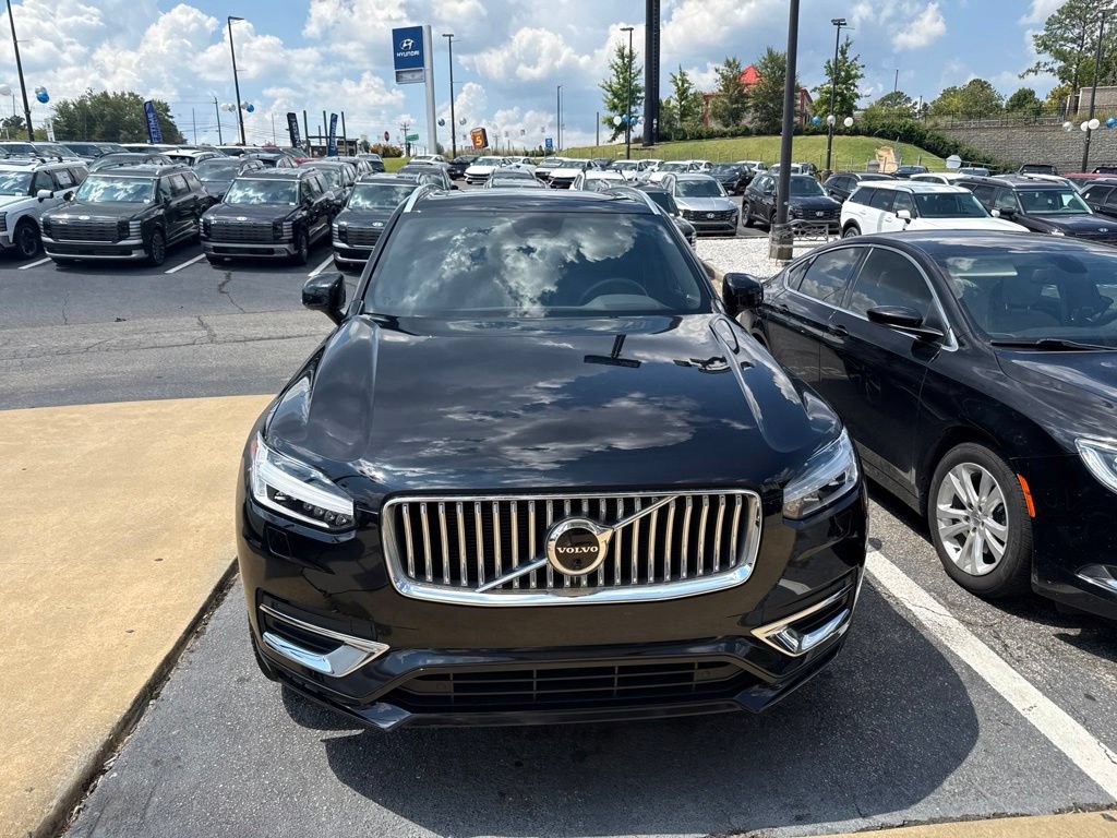 Used 2023 Volvo XC90 B6 Plus AWD/4WD image 2
