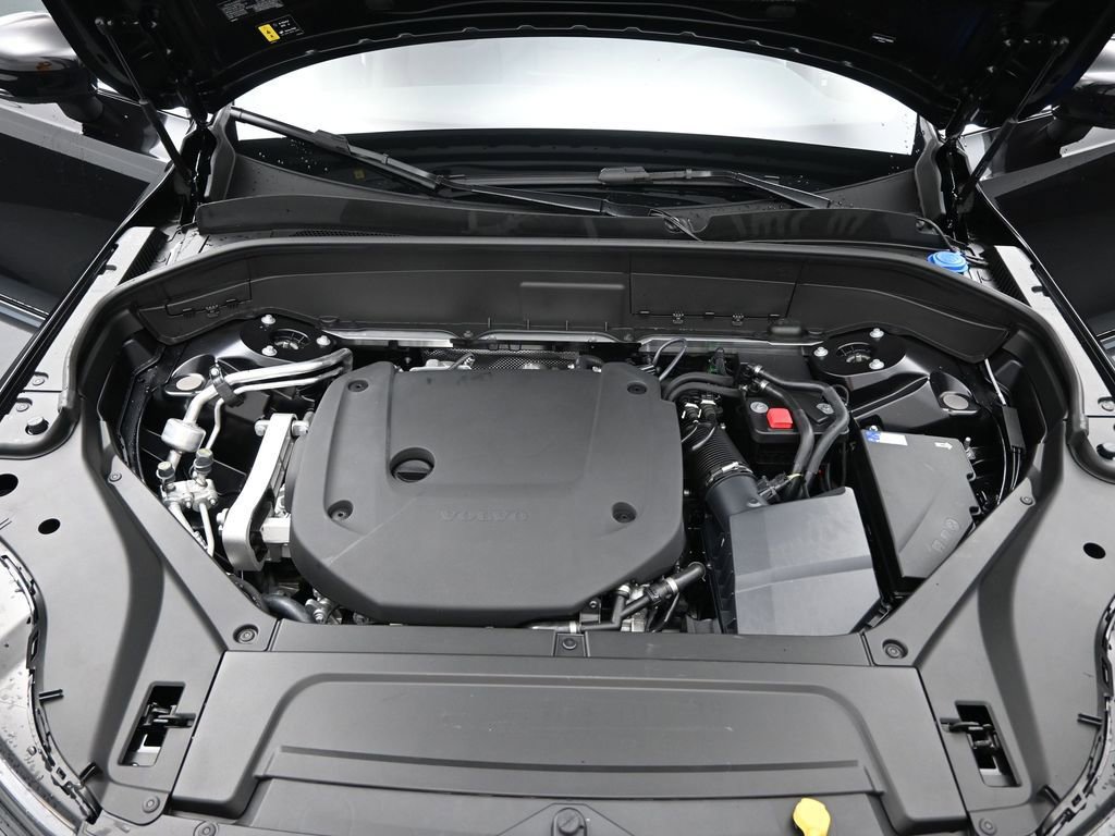 New 2026 Volvo XC90 B6 Plus w/ Protection Package Premier image 30
