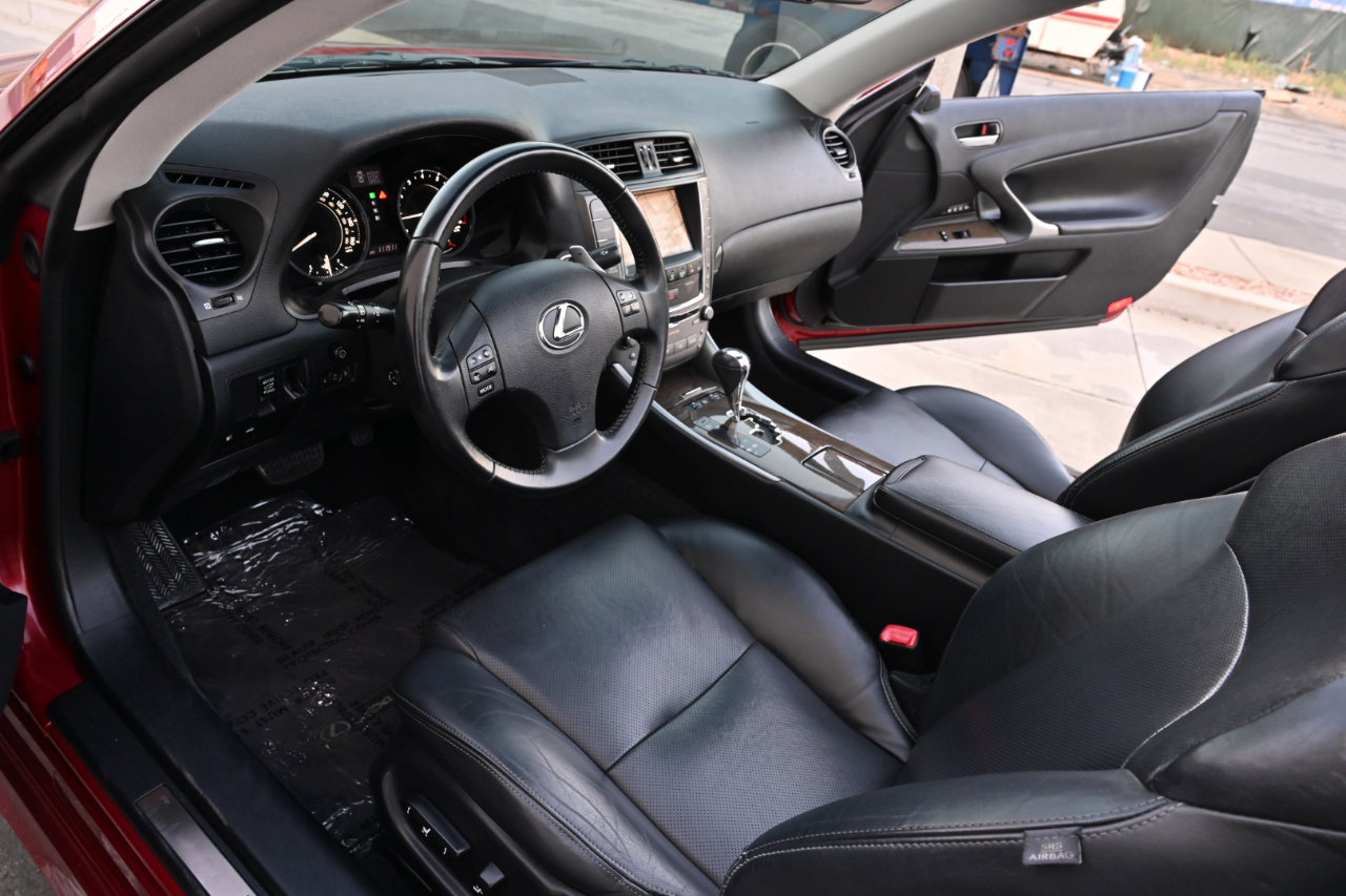 Used 2010 Lexus IS 250C RWD image 13
