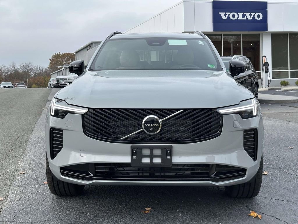 New 2026 Volvo XC90 B6 Ultra w/ Protection Package image 23