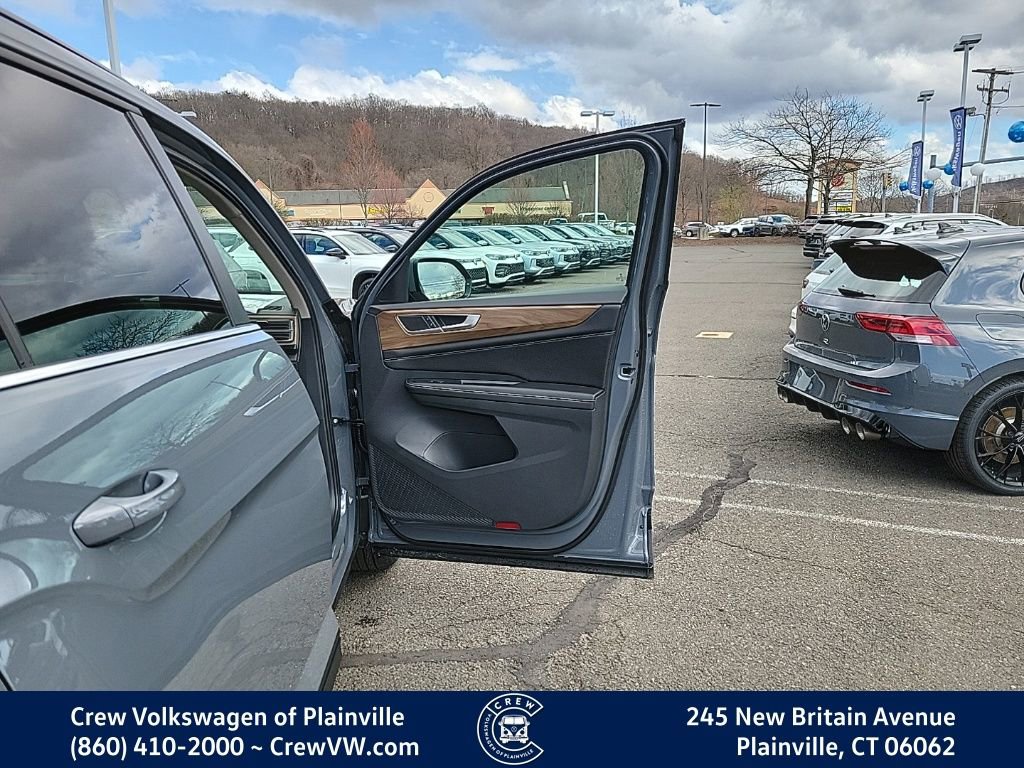 New 2026 Volkswagen Atlas SE image 42