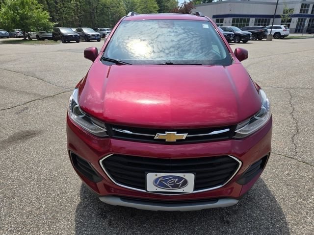 Used 2020 Chevrolet Trax LT w/ Sun & Sound Package AWD/4WD image 8
