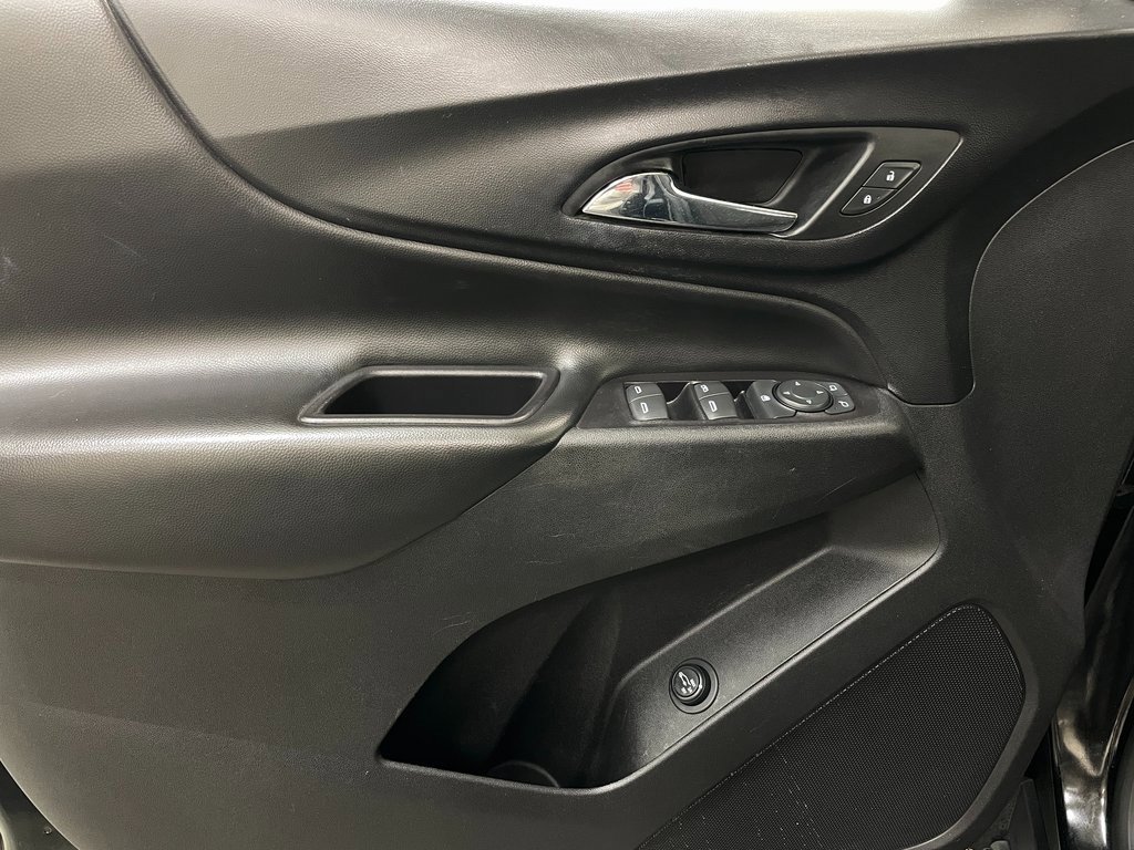 Used 2018 Chevrolet Equinox LT image 21